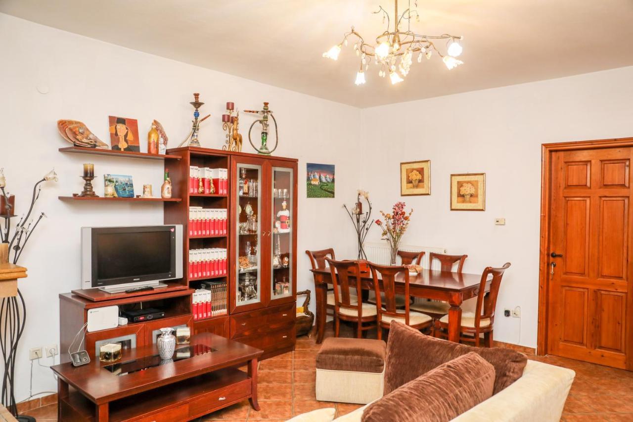 Apartment Antonia House *